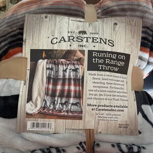 Running on the Range Throw Blanket - Multicolor